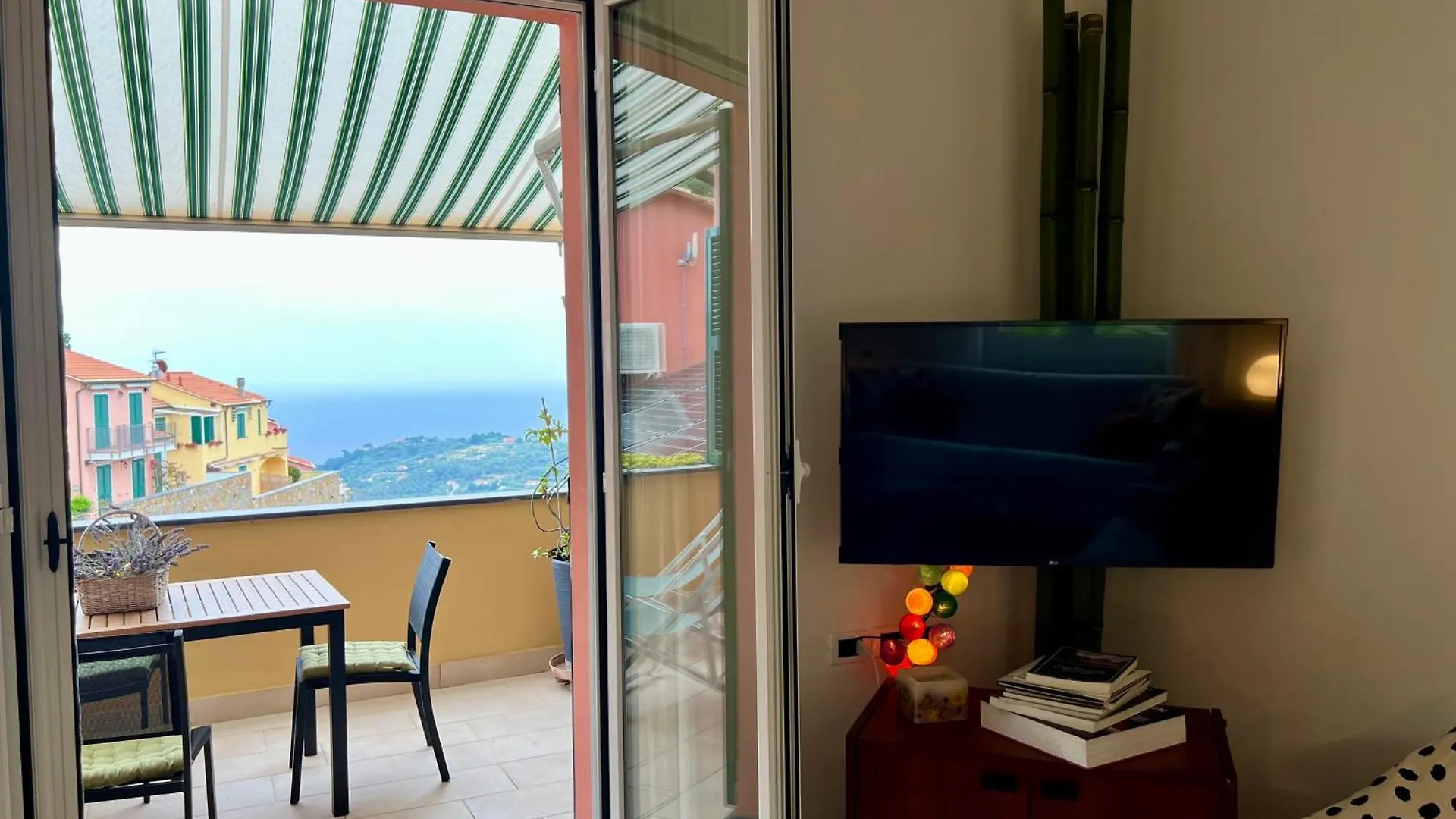 Apartment Genesa Home Relax And Comfort Civezza